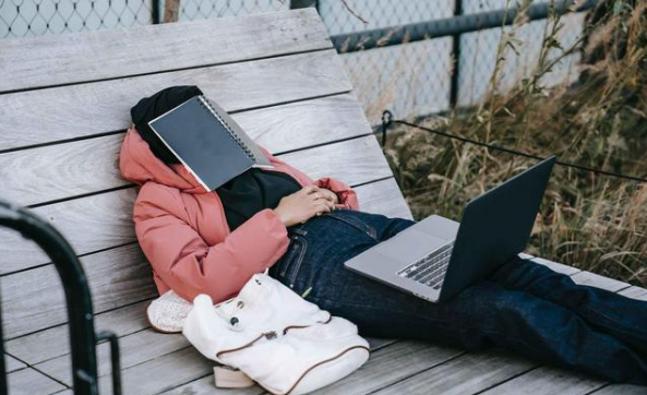 替賣方承擔(dān)的稅款，稅前能扣除嗎？