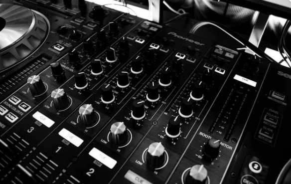 轉(zhuǎn)讓明股實(shí)債性質(zhì)股權(quán)，繳增值稅嗎？