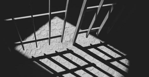 虛開專票1948份，獲刑十年