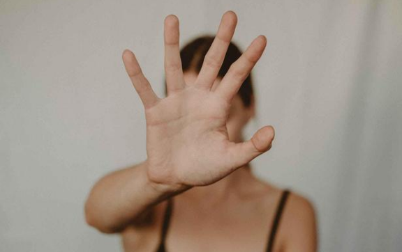 納稅人：請不要拒接稅局電話、拉黑稅局工作人員微信