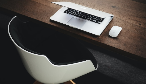 個(gè)人股東貸款后給公司使用，個(gè)人要繳增值稅和個(gè)人所得稅嗎？