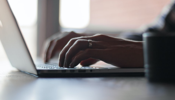 這筆房產(chǎn)出租業(yè)務(wù)，該如何進行涉稅調(diào)整？