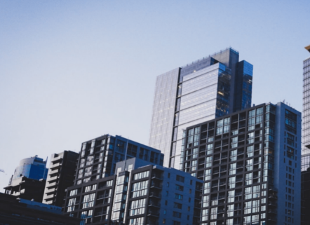 無(wú)償移交不動(dòng)產(chǎn)，進(jìn)項(xiàng)稅額是否轉(zhuǎn)出